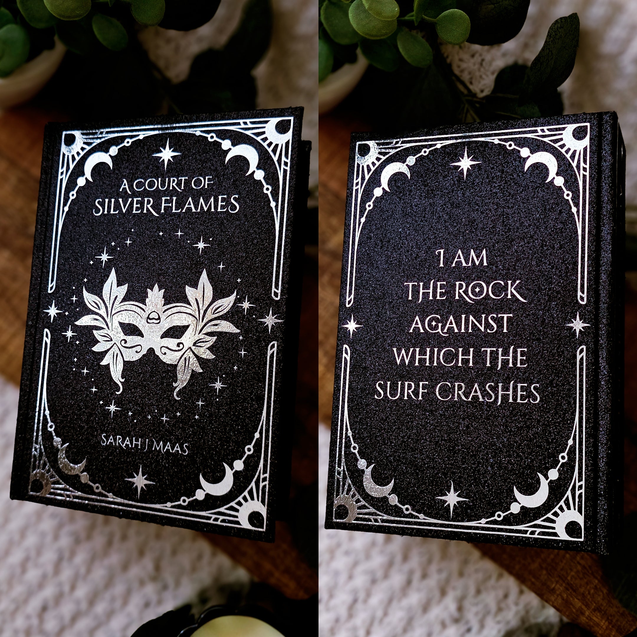 A Court of Thorns and Roses Series by Sarah J. Maas | Black Glitter Edition