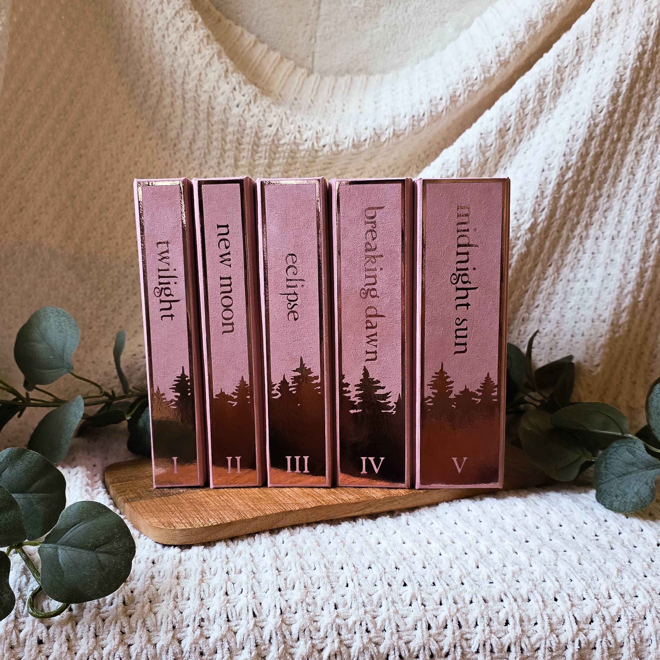 The Twilight Saga by Stephenie Meyer | Pink Edition